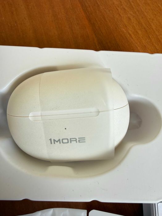 1MORE TWS Q20 Earbuds