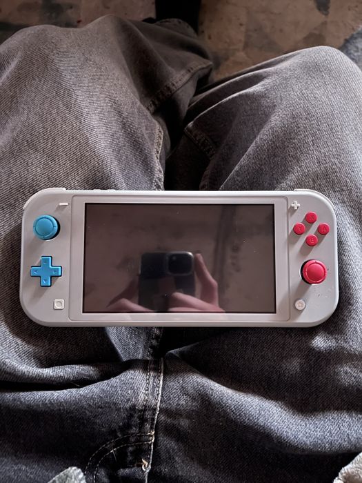 Nintendo switch lite ediçao pokemon