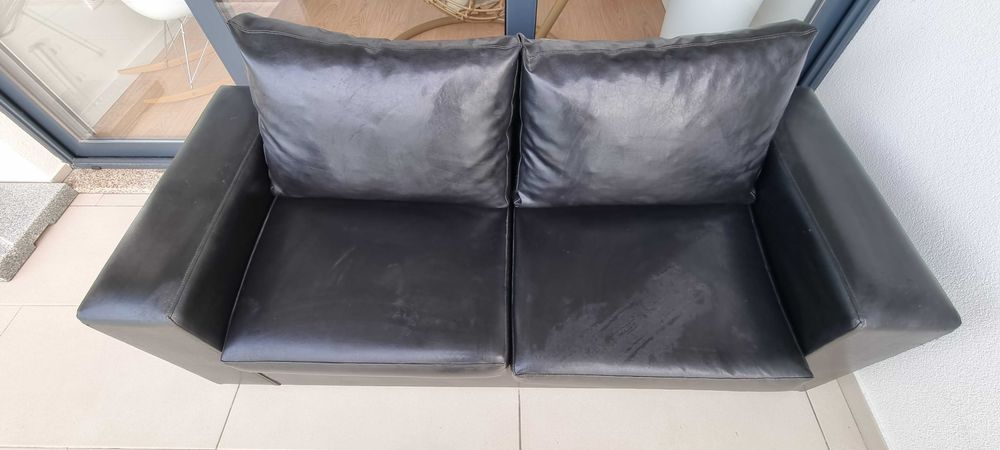 Sofá Cama Preto em Pele