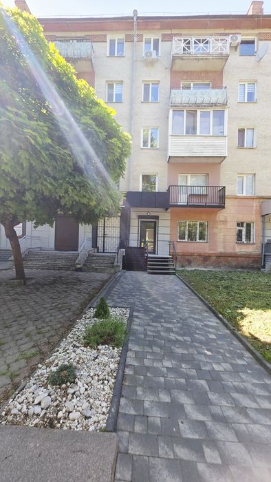 Фасадне приміщення в центрі Рівного для Вашого бізнесу