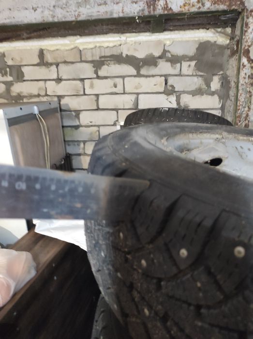 Продам шини з дисками