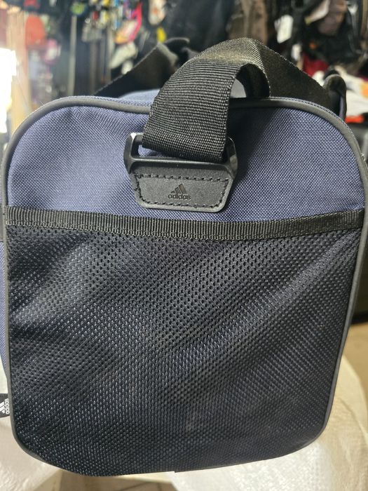 Сумка adidas Essentials Duffel Bag HR5353