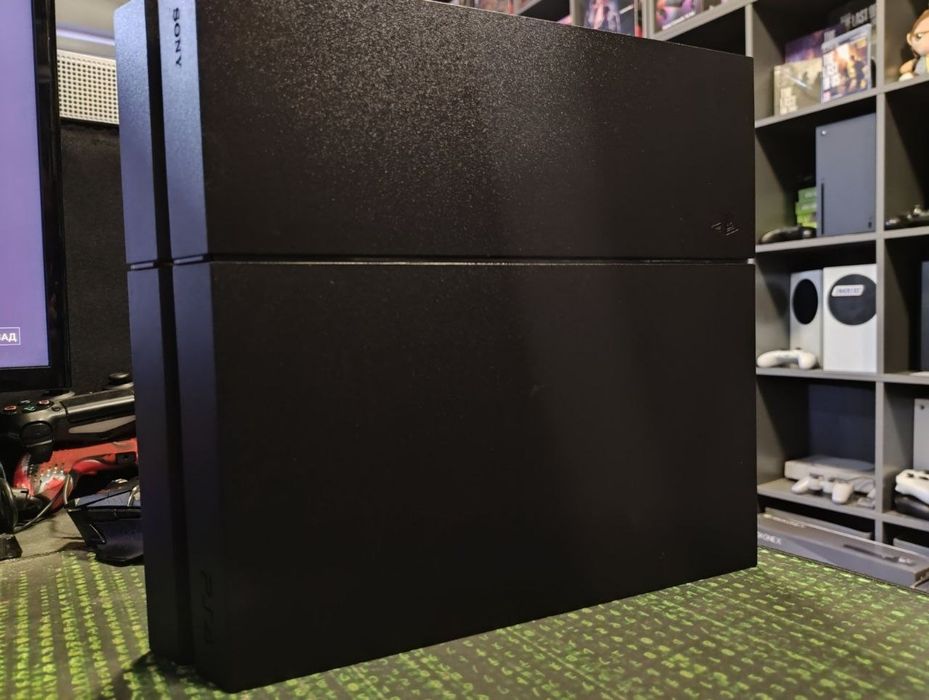 Playstation 4 fat 500 gb + Игри+Стан 10/10 Дзвони!!