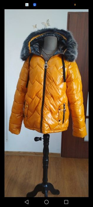 Kurtka zimowa ciepła pikowana musztardowa z kapturem futerko M