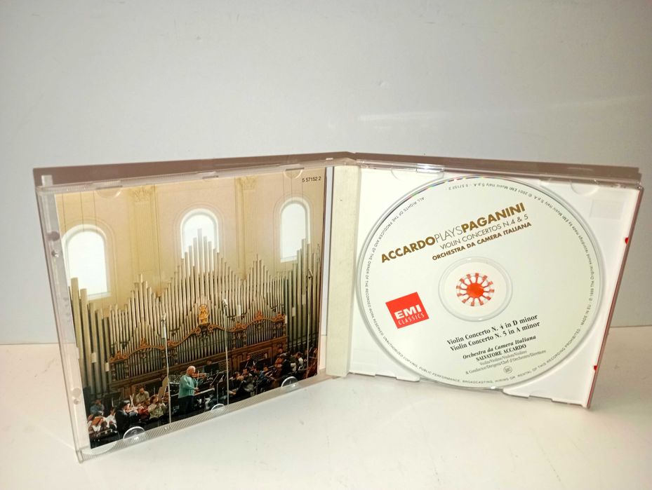 Accardo - Plays Paganini64284219367042122