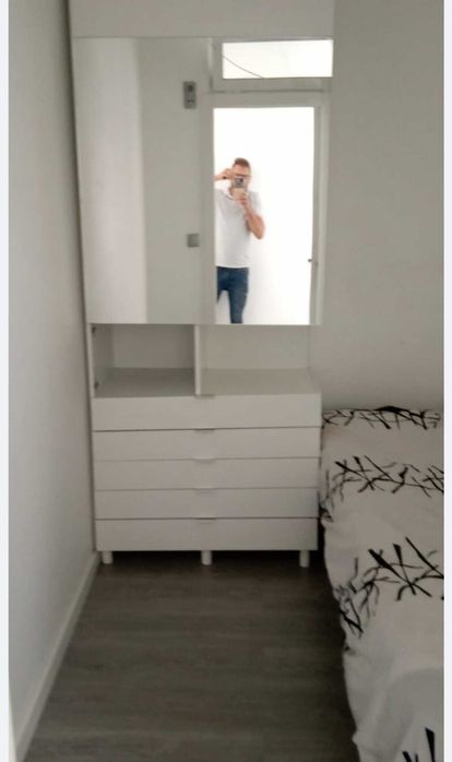 Arrendo quarto em bom estado mobilado.