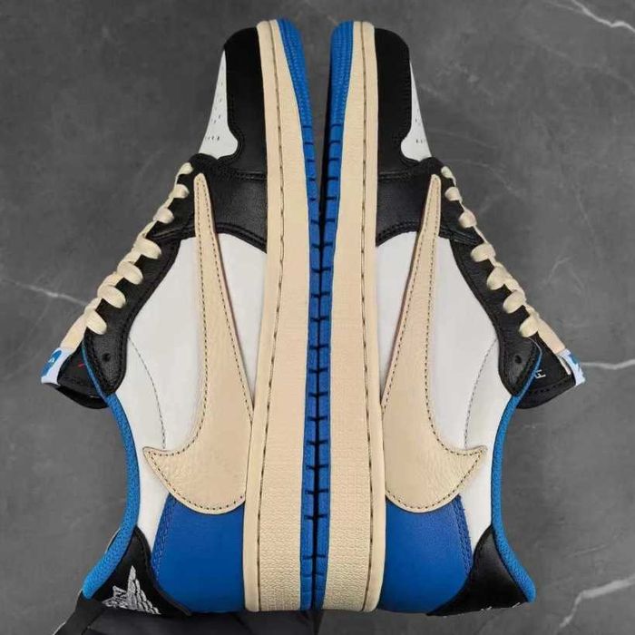 Jordan 1 Retro Low OG SP Travis Scott Fragment R.45