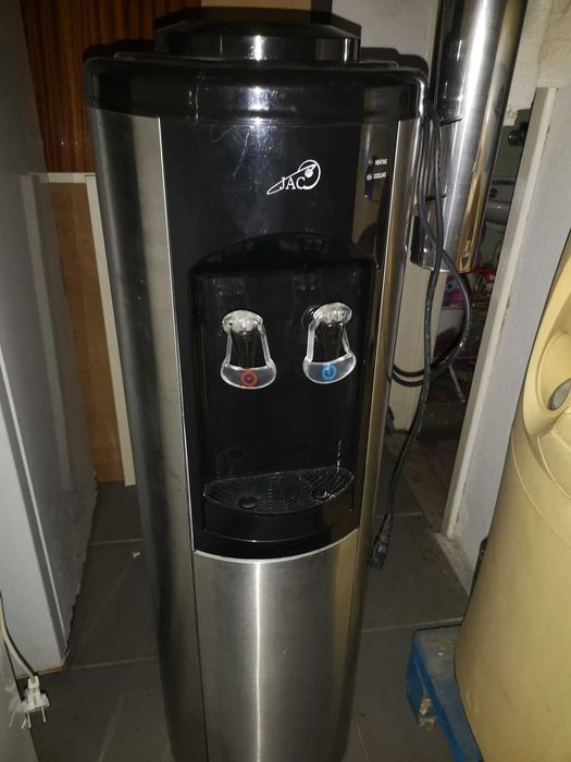 Máquinas de refrigeração de água