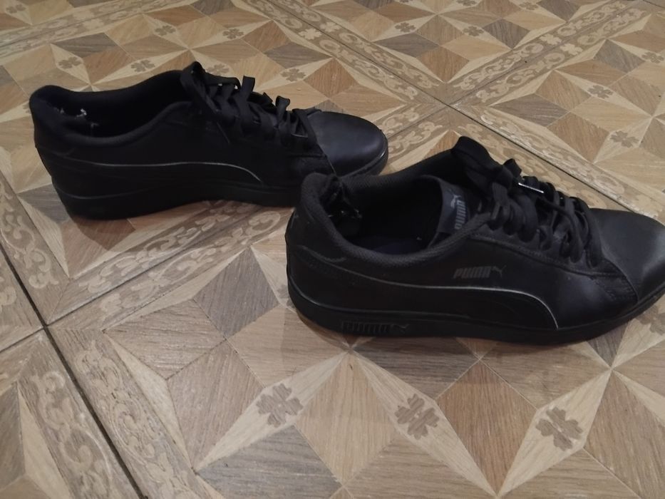 кросівки Puma 42-43 розмір