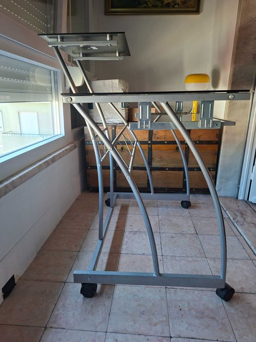 Secretária multifunções