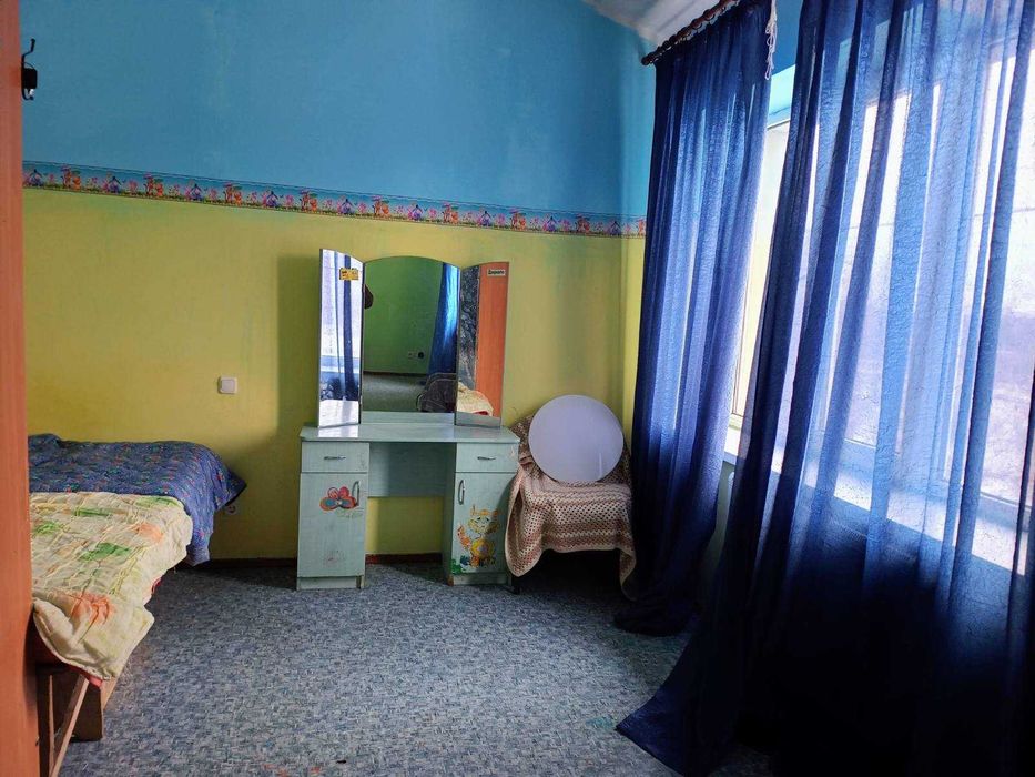 Без застави На  1-3 місяці 3-х кімн. частину будинку міс