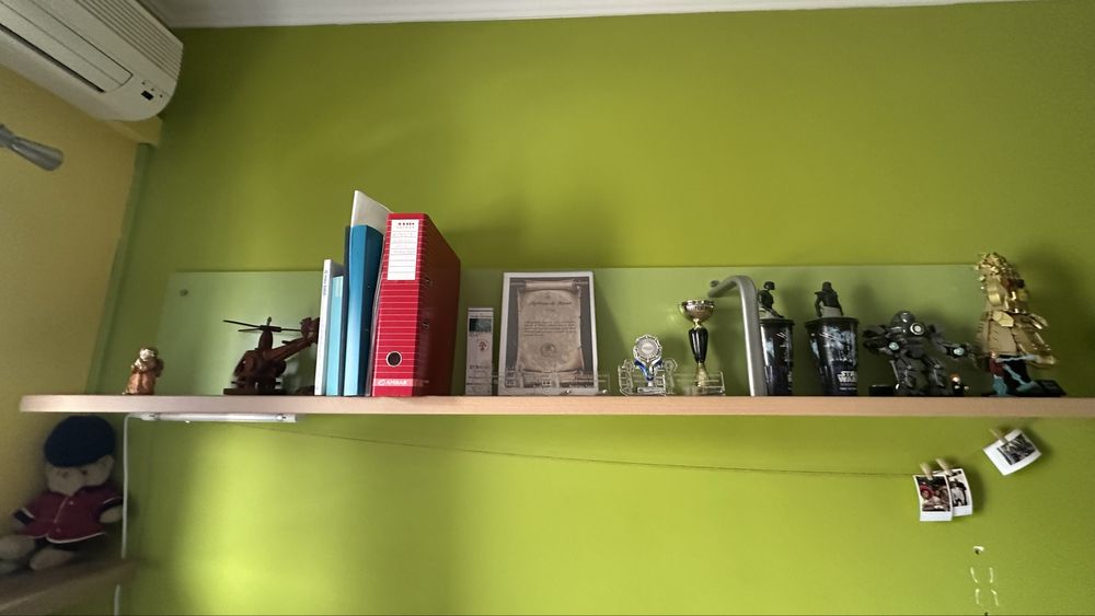 Quarto juvenil/cama com gavetões e roupeiro