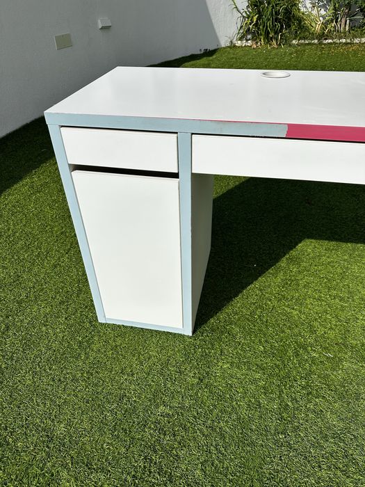 Secretária IKEA Branca com Gavetas