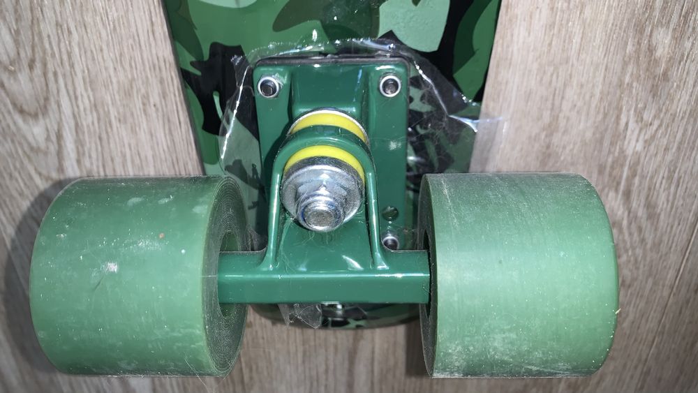 Пенніборд( пластиковий скейт)