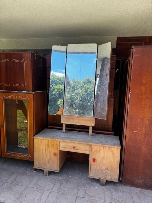 Piękna zabytkowa toaletka do renowacji