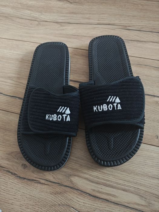 Klapki Kubota 42