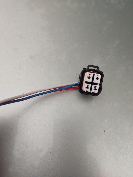 Разъем подключения бензонасоса