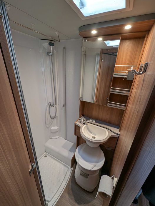 Kamper Weinsberg dg700 r59 klima solar alkowa VAT bdb