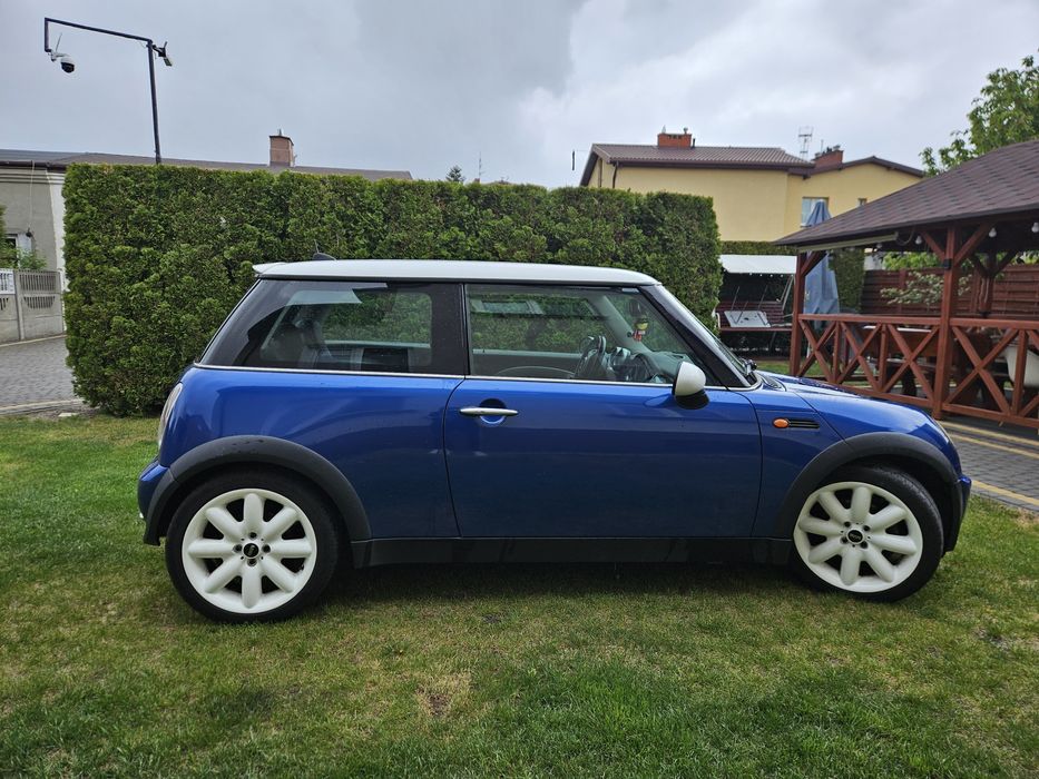 Mini Cooper R50 2005