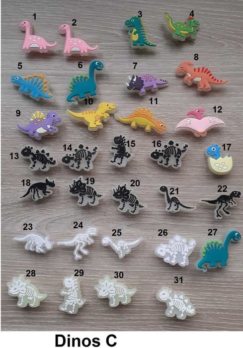 Pins/crachás para crocs - brilham no escuro dinossauros