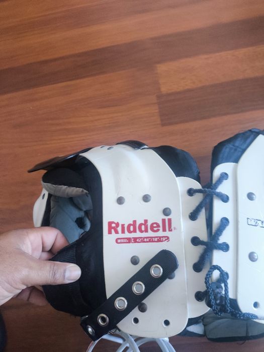 equipamento de futebol americano