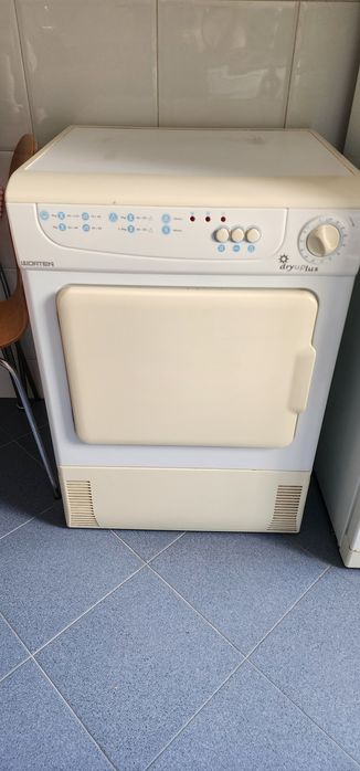 Máquina de Secar Roupa