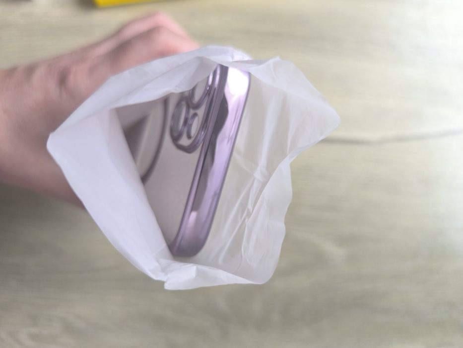 Etui iPhone 14 fioletowy metalik