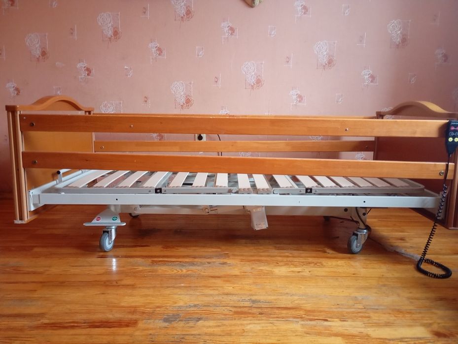 Медицинская электрическая кровать