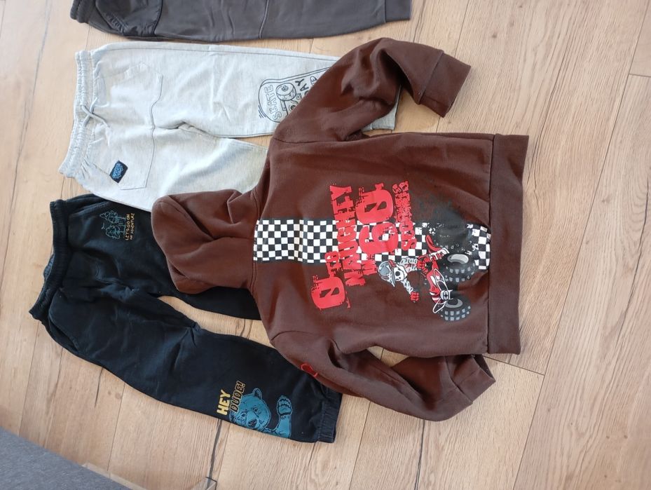 Spodnie dresowe bluza 122