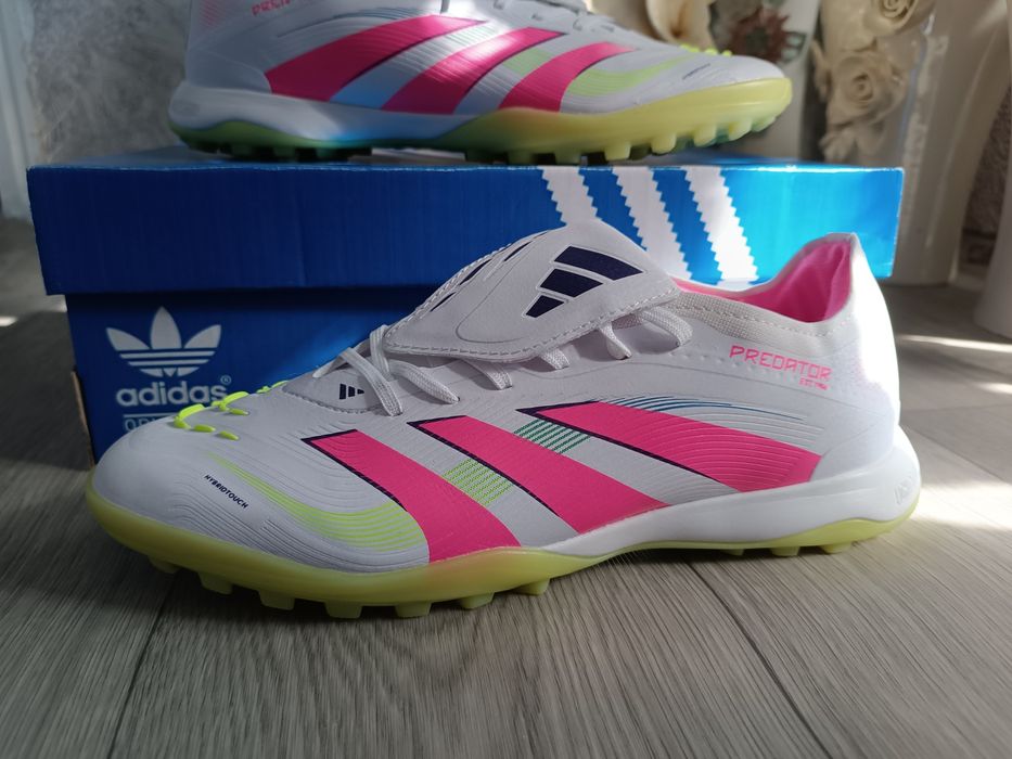 Бутси Adidas Predator 42 р.