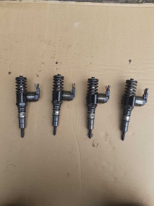 pompowtryskiwacze VW 2.0 TDI BOSCH 03G130073B 03G130073G + pompowtrysk