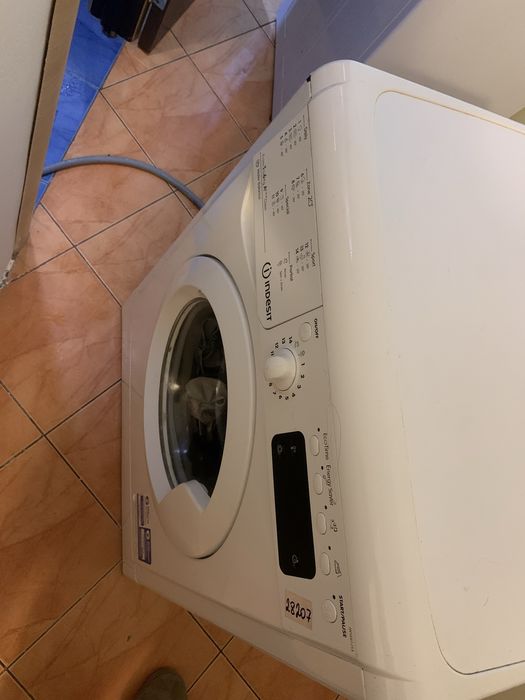 Пральна машина INDESIT iwse61253