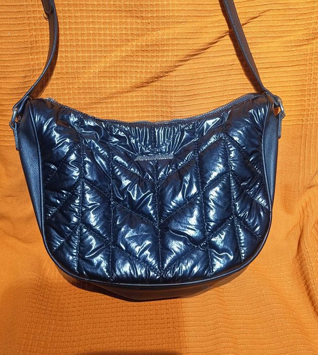 Torebka na ramię czarna pikowana Marina Galanti