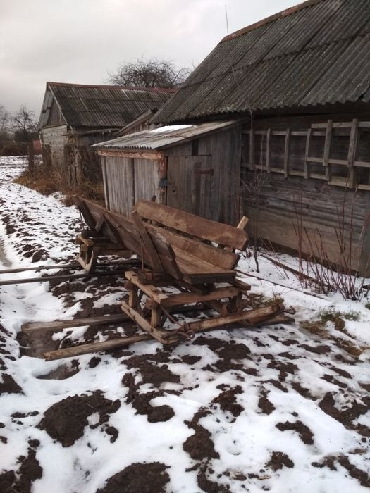 Санні кінні в гарному стані, дубові