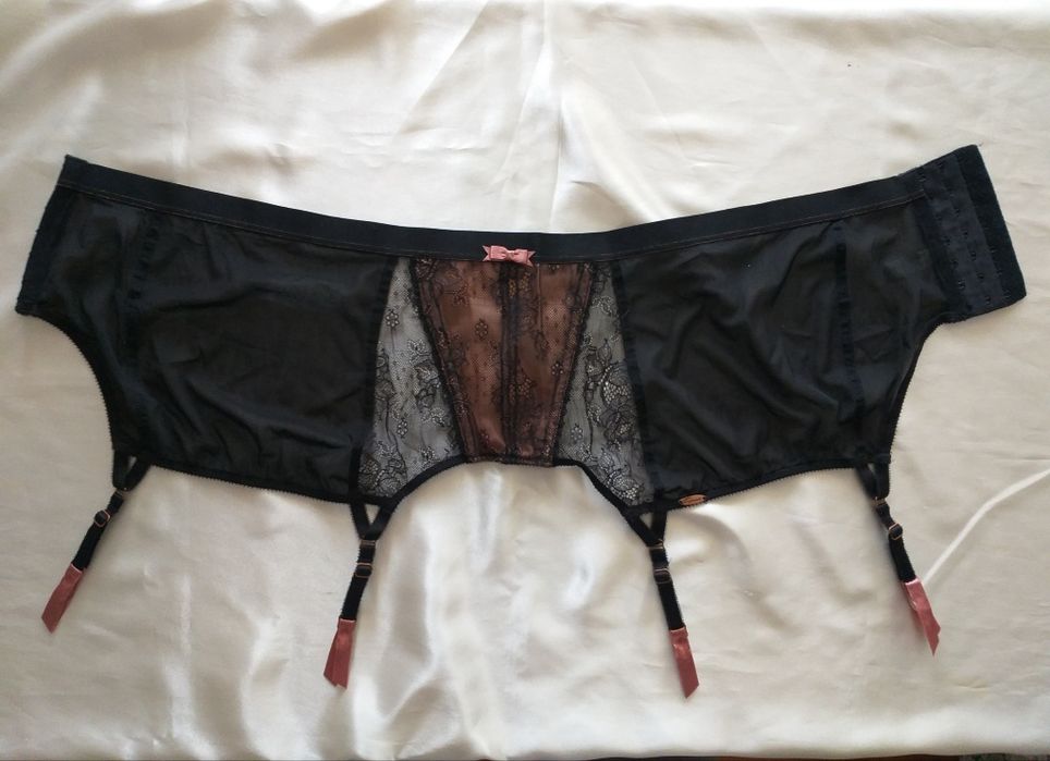 Ретро пояс для чулок на железных пажах