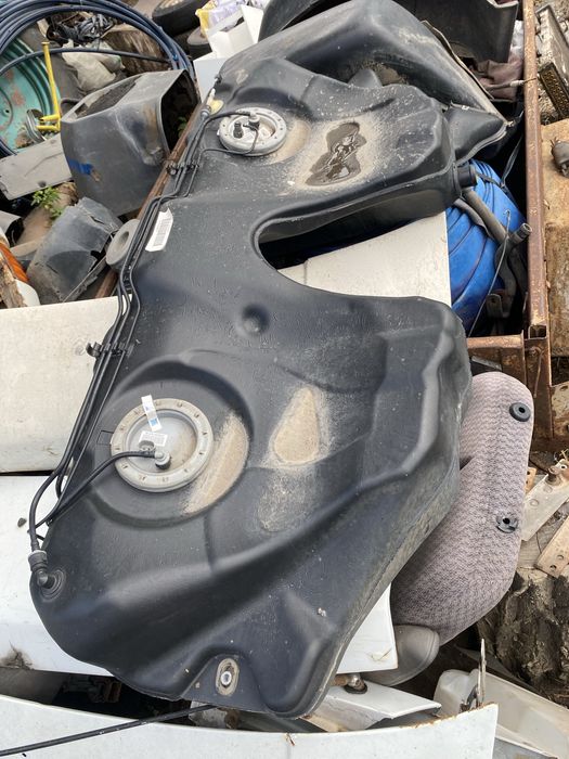 БМВ Е65 бак,міст,балка,кардан багато ще