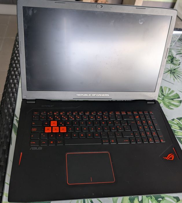 Portátil ASUS ROG G618 UFMP
