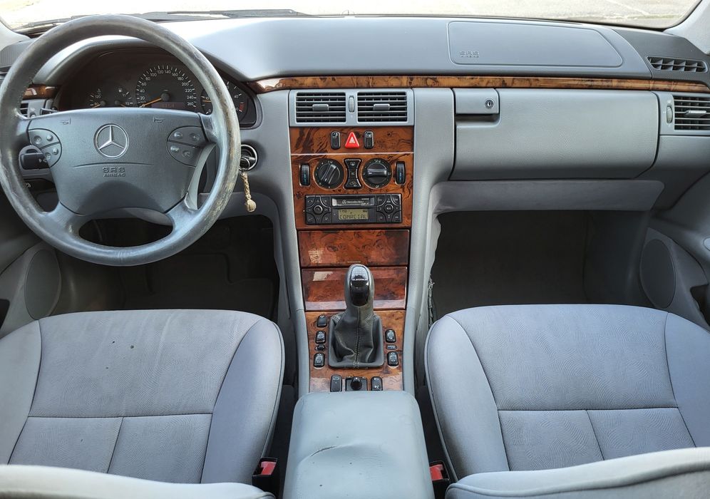 Mercedes-Benz E220 CDi Elegance W210 143cv — photo 5
