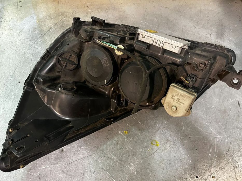 ÓTICA / FAROL XENON RENAULT ESPACE 4 IV - DIREITO
