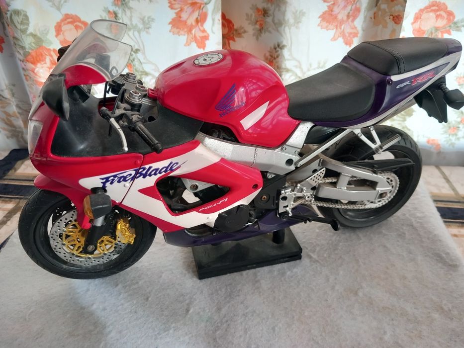 Mota de colecção gigante escala 1/6