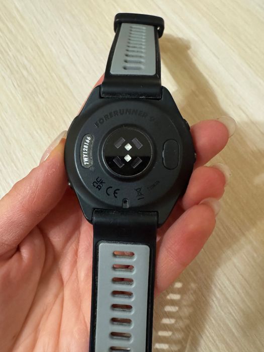 продам годинник Garmin Forerunner 965 Black