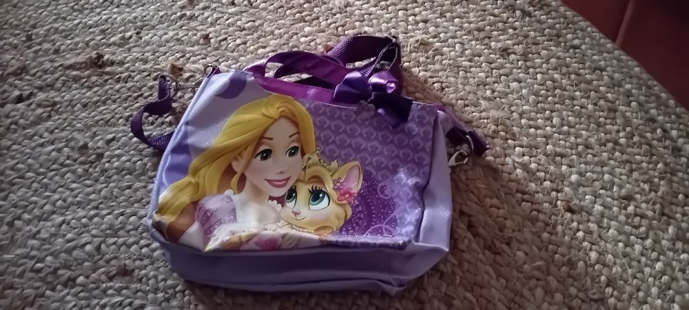 Mala Criança Rapunzel