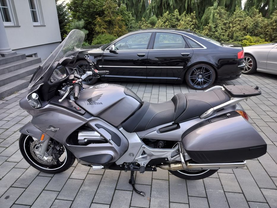 Honda St 1300 pan europen jak fjr,zx,xjr