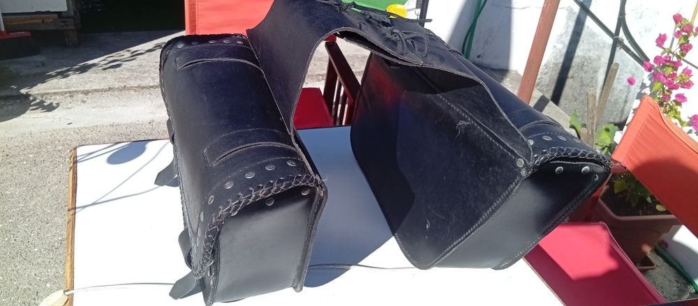 Alforges couro para moto clássica