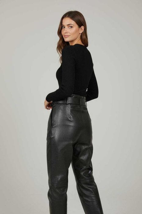 Штаны черные из эко кожи River Island с высокой посадкой, р. XS/S