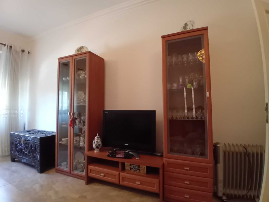 Móvel de sala em ótimo estado.