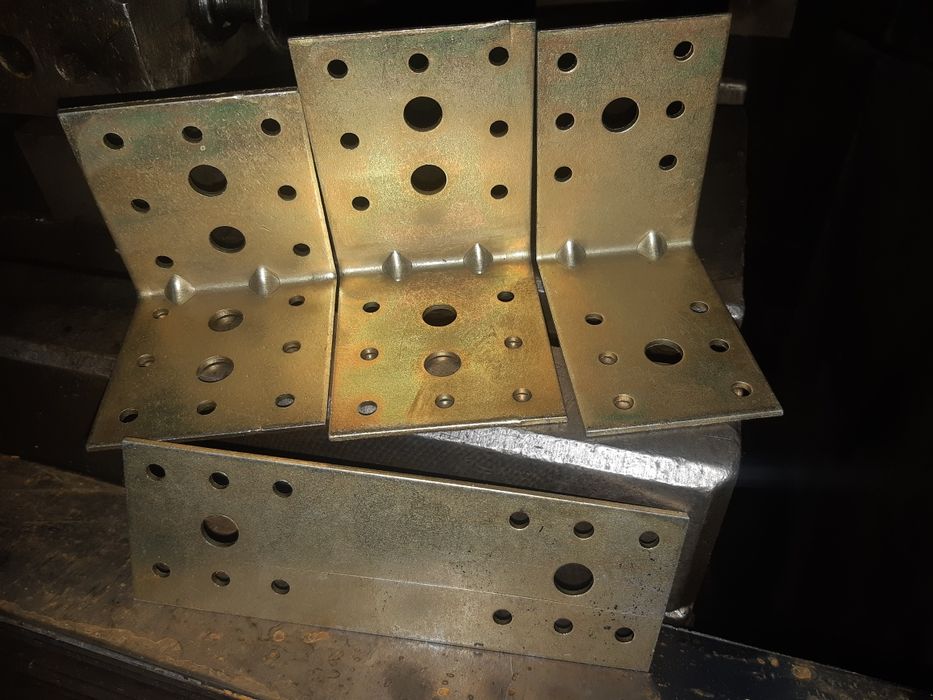 Уголок монтажный перфорированный крепежный усиленный: 5 грн. - Елементи ...