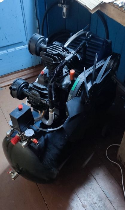 Компрессор поршневой выход 500л!!! баллон 90л  головка 3065 intertool