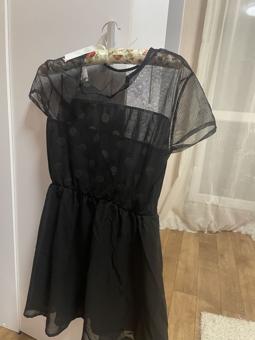 Чорна шифонова сукня