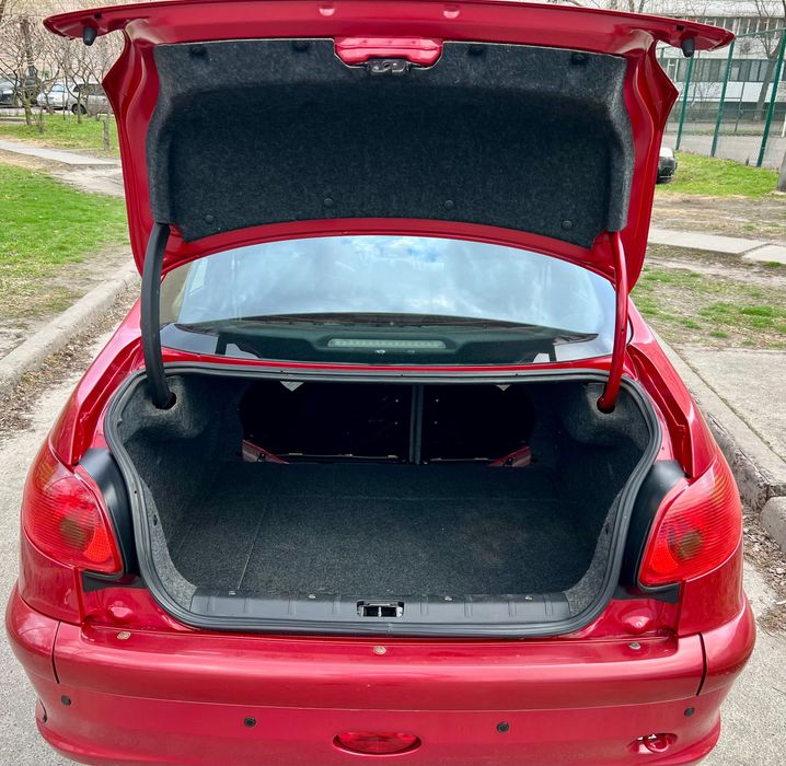Офіційний 88пробіг! Peugeot 206 Sedan XT 2010 1.6(110к.с) Автомат(Полноценный) Автомобиль Автомобіль Седан